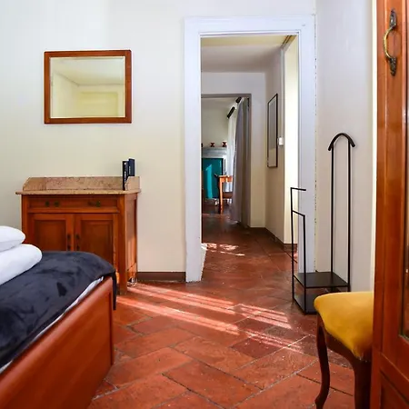 Easy Welcome Belle Epoque דירה